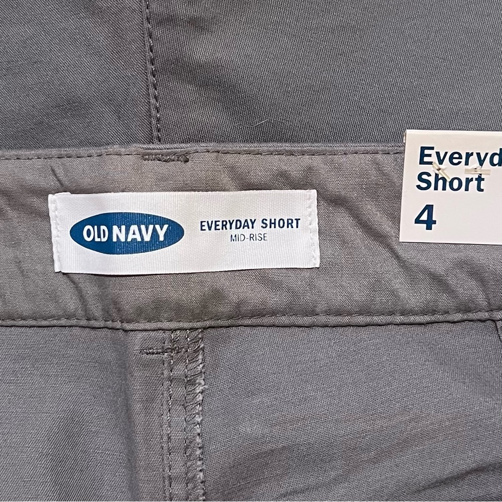 NWT Old Navy Everyday Short Mid-Rise 3.5” Inseam Blank Slate Gray Size 04 - Picture 5 of 6